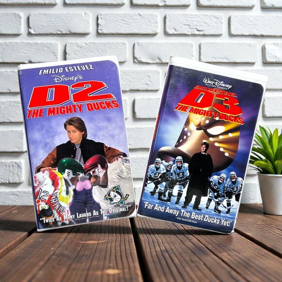 The Mighty Ducks VHS Lot of 2 -D2, D3, Animated Disney Version, Emilio Estevez - Picture 1 of 2